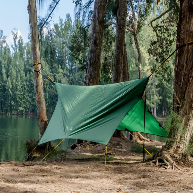 Bâches et abris imperméables pour tente de camping