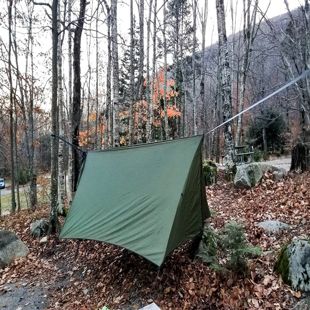 Bâches et abris imperméables pour tente de camping